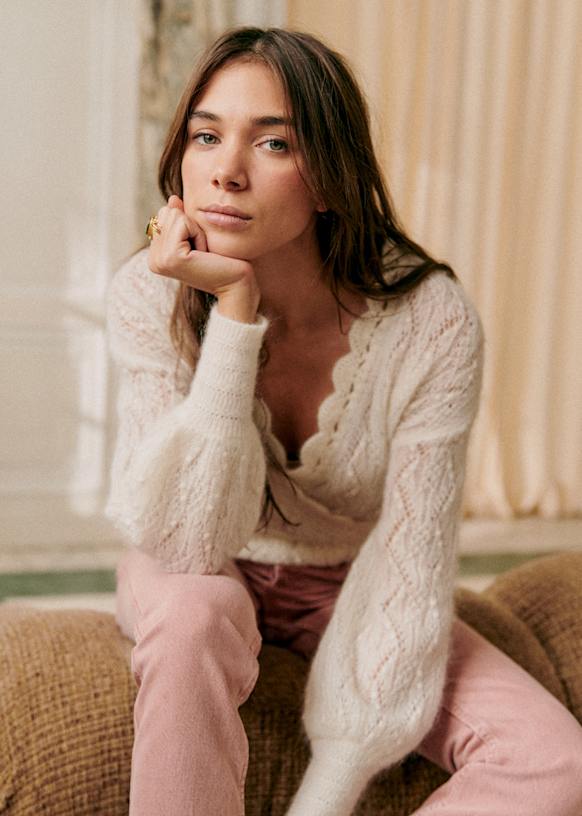 【新品】na.e ナエStandard Wool Knit アイボリー サテンフラワーニット | ニット | NOELA OFFICIAL WEB STORE