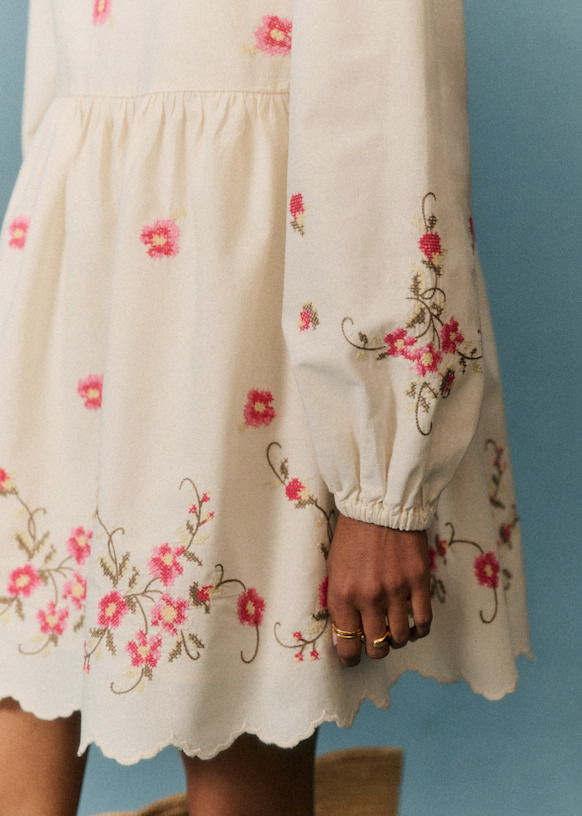 long flowy red dress Maxi with Cape | Beach Wedding Guest & Resort Wear mini-girls Empire Waist Dress - Embroidery:Gold length evening prom formal