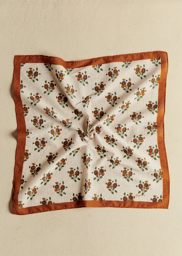 Foulard Gaston - Sézane x Antoinette Poisson - Imprimé Boutonnières - Coton Biologique - Sézane