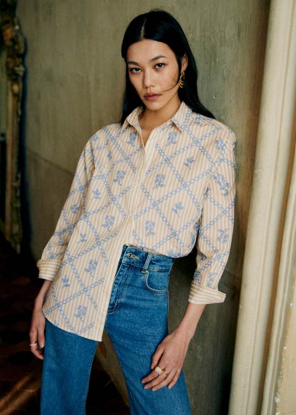 SÉZANE ブラウス Maxy Shirt - Sézane x Lucia Vergara - Ecru with Daisy Embroidery