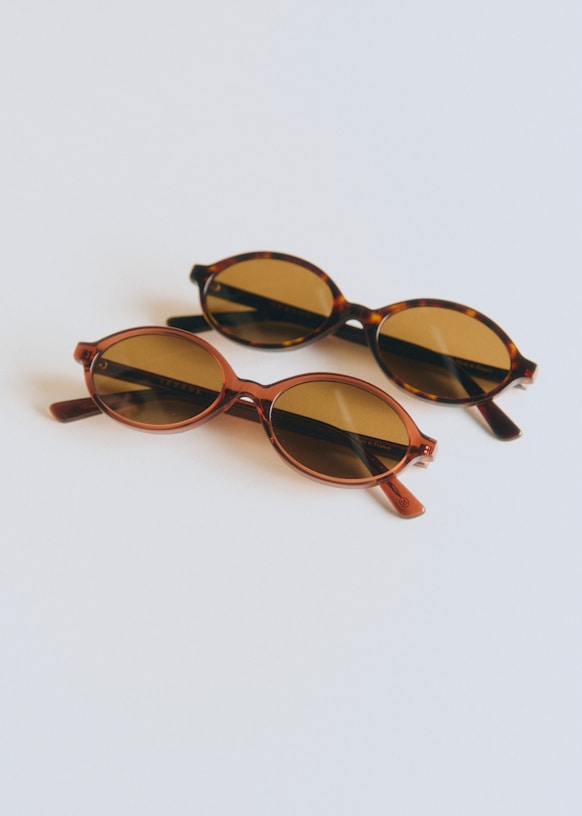 Sézane Alba Sunglasses - Pink
