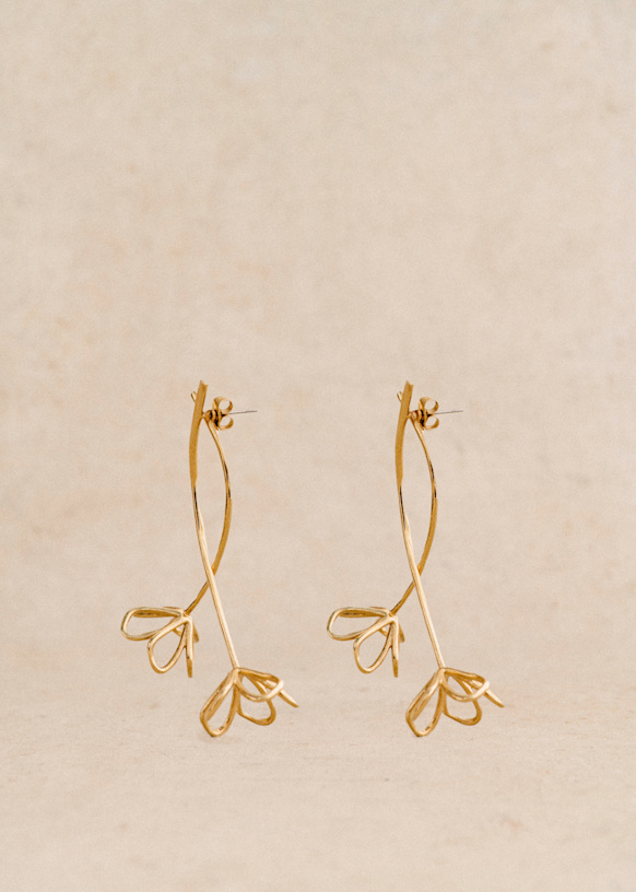 関税送料無【sezane】Cassiopee お花のピアス ゴールド ロング Cassiopée Earrings - Gold - Majority recycled brass - Sézane