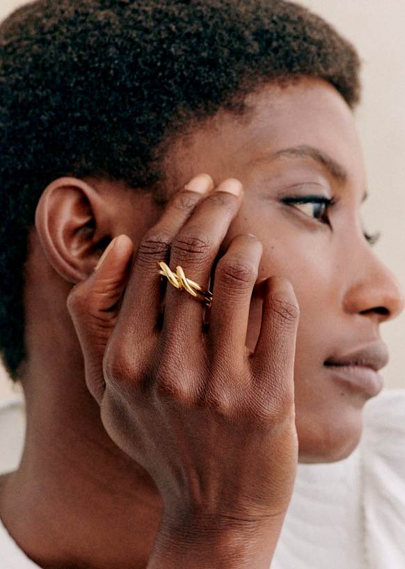 Julia rings store