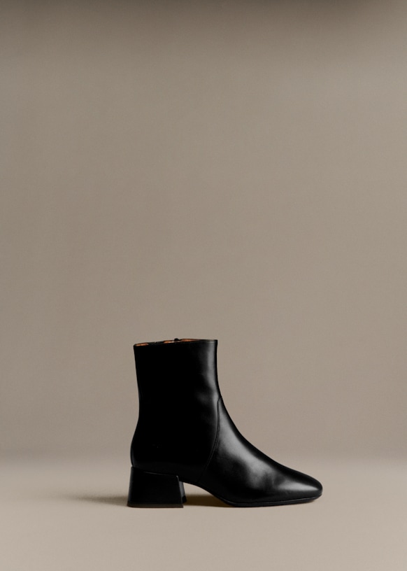 Low Paulette Ankle Boots - Glossy Black - Bovine leather - Sézane