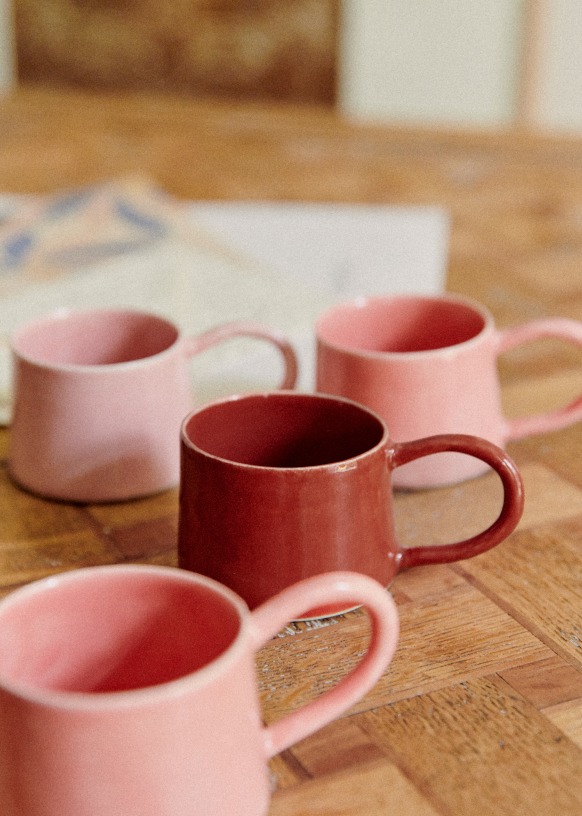 Set of 4 espresso cups - Pink - Céramique, porcelaine et faïence