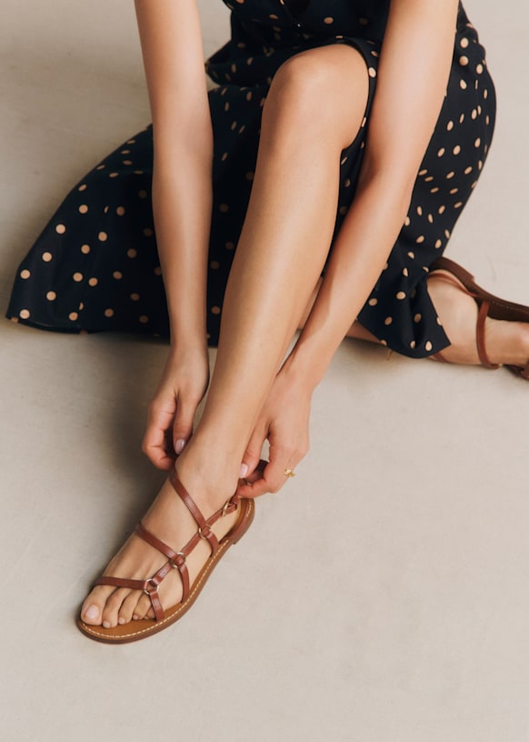 超美品 ポルトガル製 SOULIERS SÉZANE サンダル 編込 本革 Low Inaya サンダル - スムースブラックヘリテージ - 牛革 - Sézane