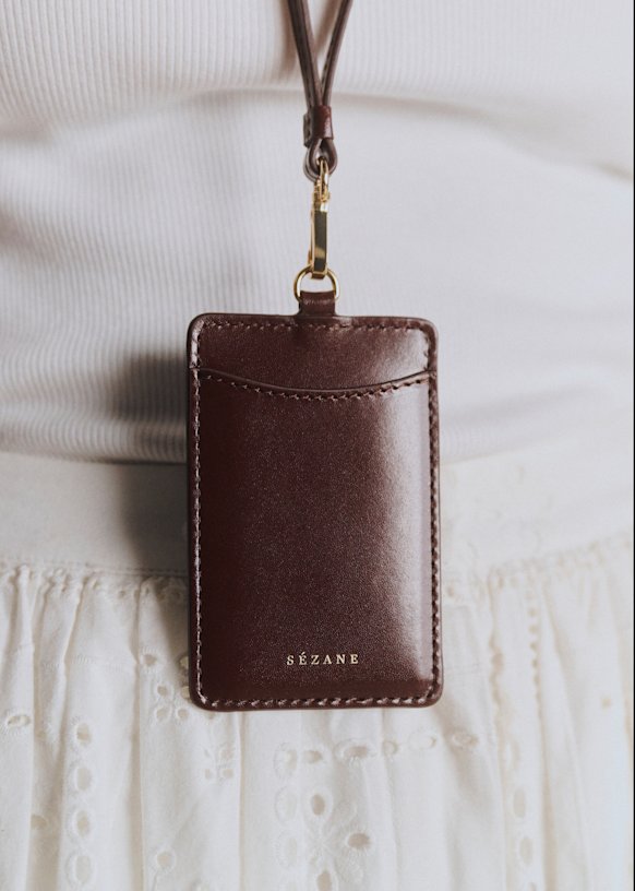 Lilou カードホルダー - アイスチョコレート - 牛革 - Sézane