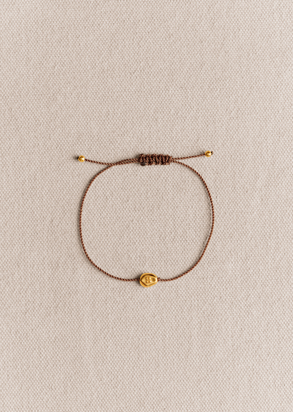 Cléo ブレスレット - チョコレート - レター S - リサイクル真鍮 - Sézane