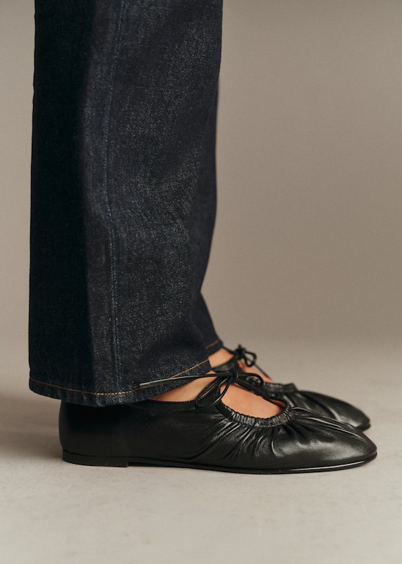 Low Marthe Ballet Flats - Smooth Black - Sheep leather - Sézane