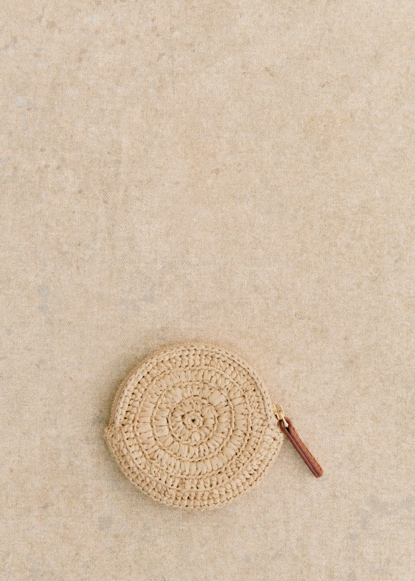 パリ発【SEZANE】Nicole ラフィア マーガレットコインケース Nicole コインケース - ラフィアオリーブ刺繍 - ラフィア - Sézane