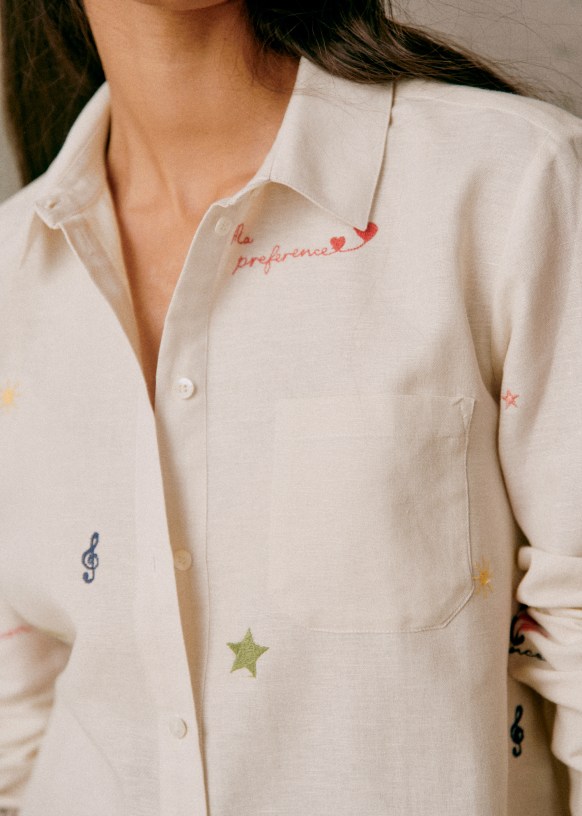 Sezane Tomboy shirt セザンヌの刺繍入りのコットンシャツ38 Tomboy Shirt - Embroidered Words - Linen - Sézane