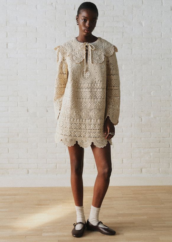 【年末値下】French Pleated Lace Dress 2025年最新】FRENCH pleated lace dressの人気アイテム - メルカリ