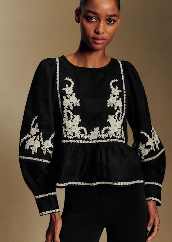 サラ・アン・ソーダー 刺繍 1776年 Léa ブラウス - - ブラック地にクリーム色の刺繍 - オーガニック