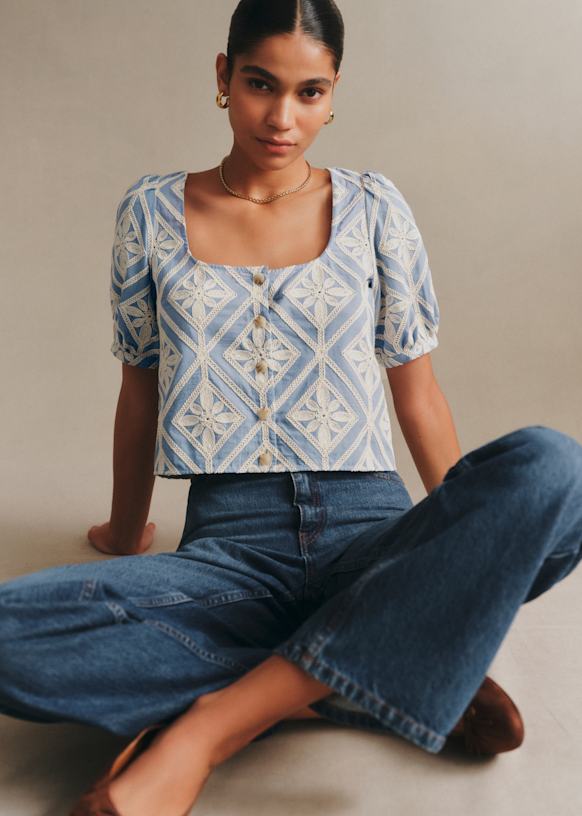 Blouse Laurie - Broderie Contrastée Écru Fond Ciel