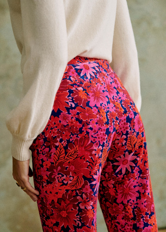 7 Plus Size Floral Pants You Need In Your Summer Wardrobe - Stylish Curves