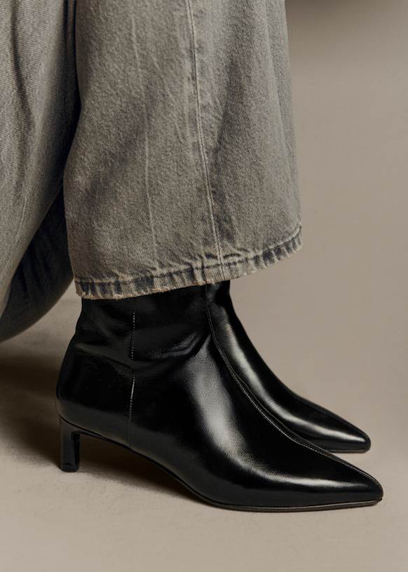 Garance Ankle Boots - Patent Black - Bovine leather - Sézane