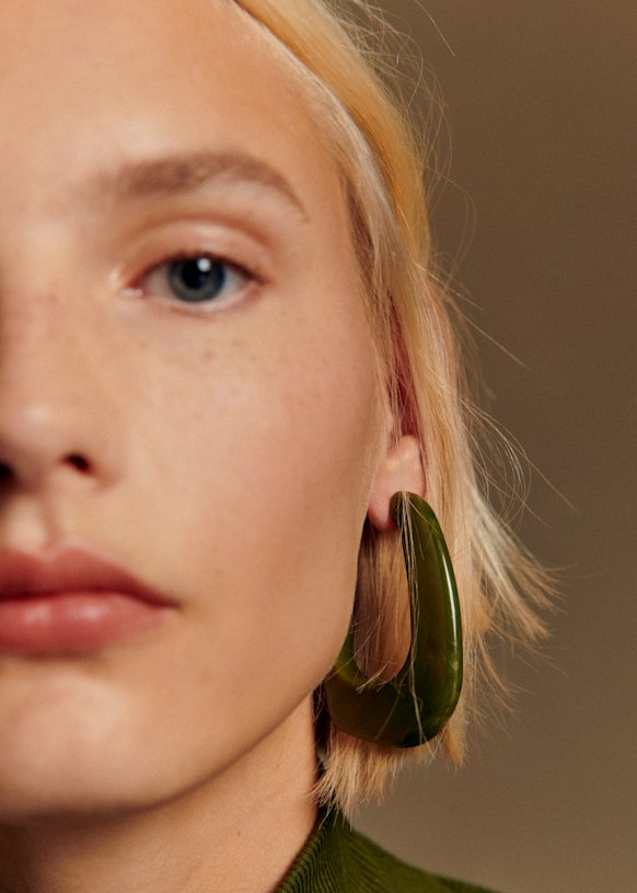 Sézane セザンヌ ピアス べっ甲柄 SEZANE(セザンヌ) ピアス(レディース) - 海外通販のBUYMA