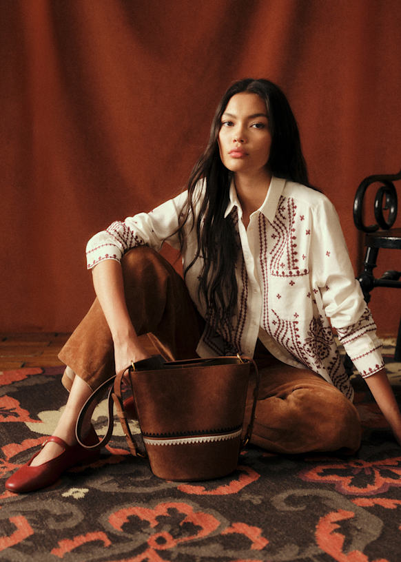 SÉZANE ブラウス Marzy Shirt - Sézane x Baziszt - Burgundy Ecru Background