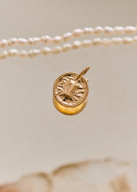 Sara Pendant 9-carat gold - Letters I 