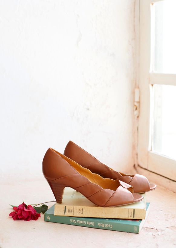 Suzanne courts Smooth Camel Bovine leather Sezane