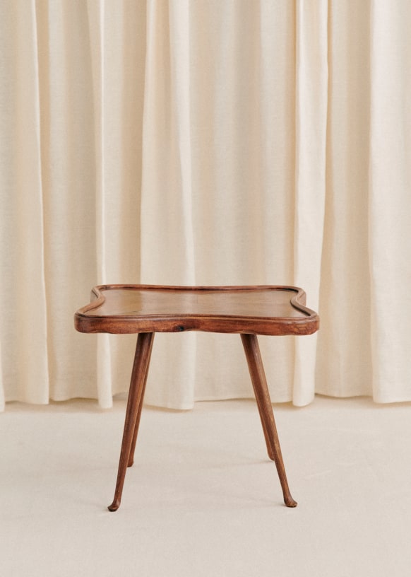 table basse dessus bois ronce d'orme entretoise en fonte de fer . XX