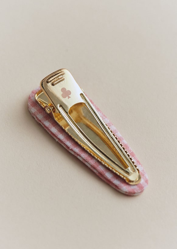 Lot of 2 barrettes