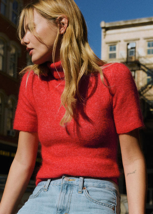 LA MAILLE SÉZANE 赤 ボタン付きニット S LA MAILLE SÉZANE 赤 ボタン付きニット S