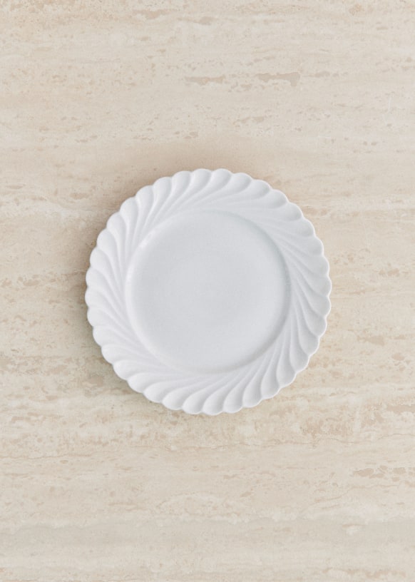 Marguerite Hexagonal Dessert Plates main image 0