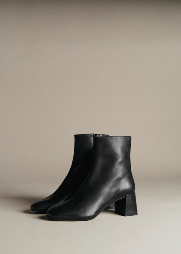 Sophie Mid Boots - Smooth Black - Lamb leather - Sézane