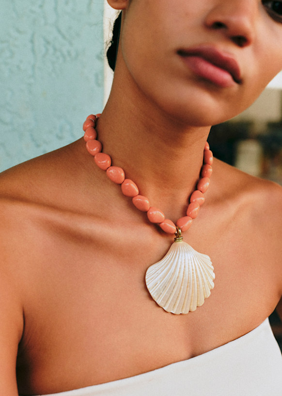 Sacha ネックレス - 真珠光沢 コーラル - 樹脂 - Sézane