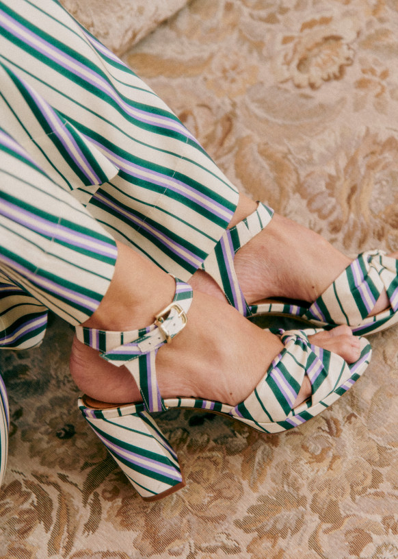 Navy blue and white striped heels online