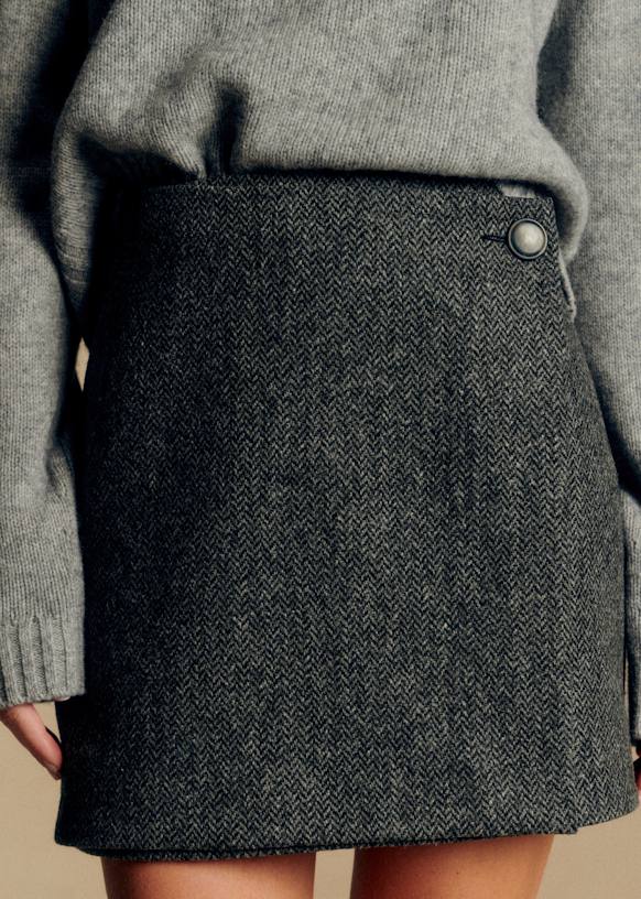 Laure Skirt - Black - Viscose ECOVERO™ LENZING™ - Sézane
