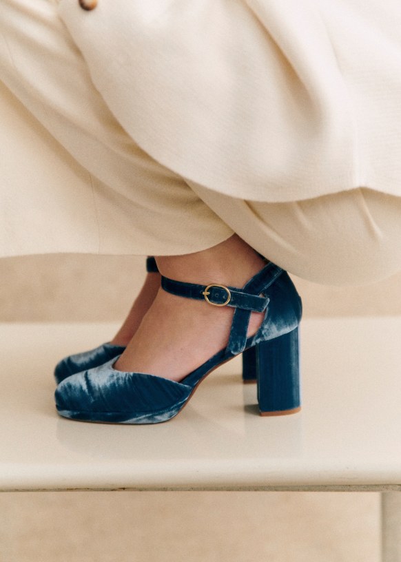 Blue velvet deals sandals
