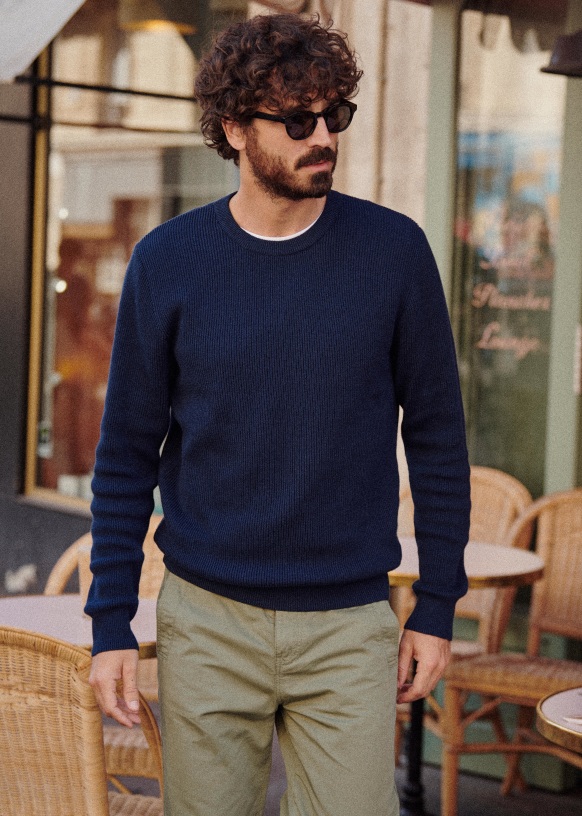 Mens blue deals sweater outfit