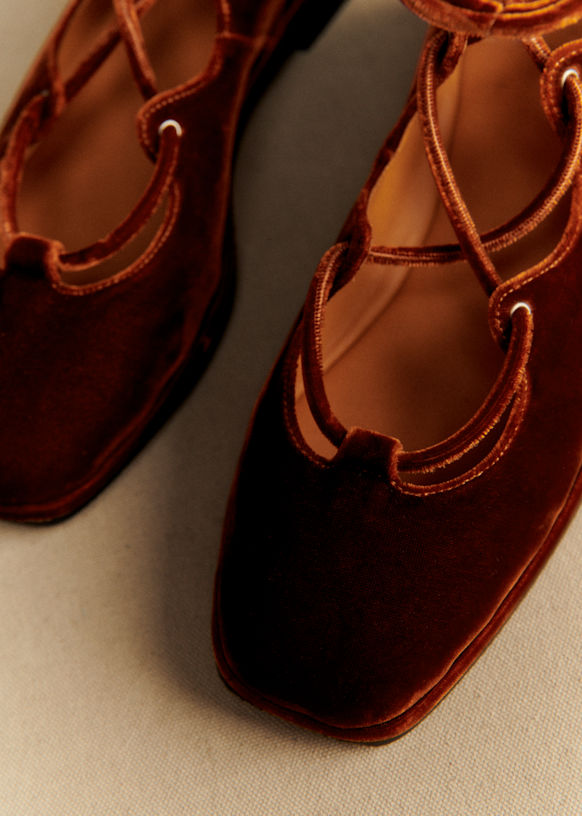 Low Leocadie バレリーナ - ブリックカラーベルベット - テキスタイル