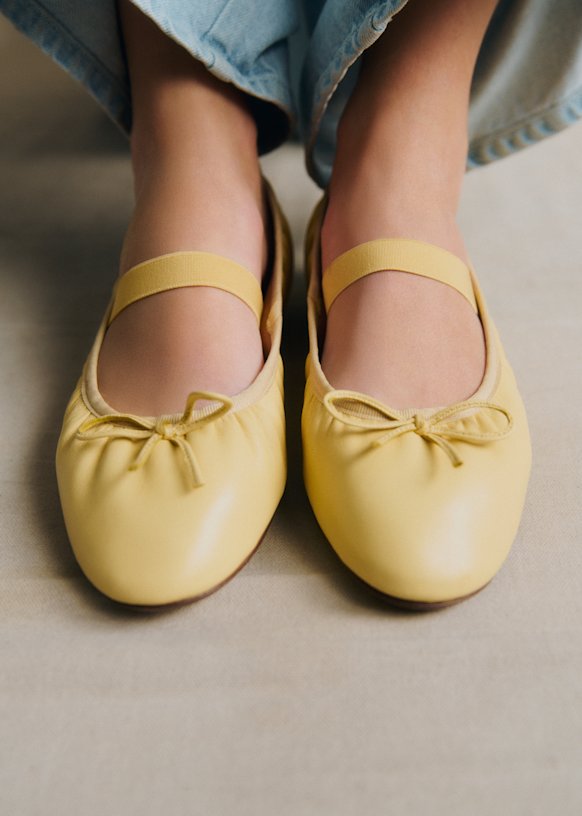 Low Amélie Ballerinas - Yellow Smooth Pleated Stretch - Smooth