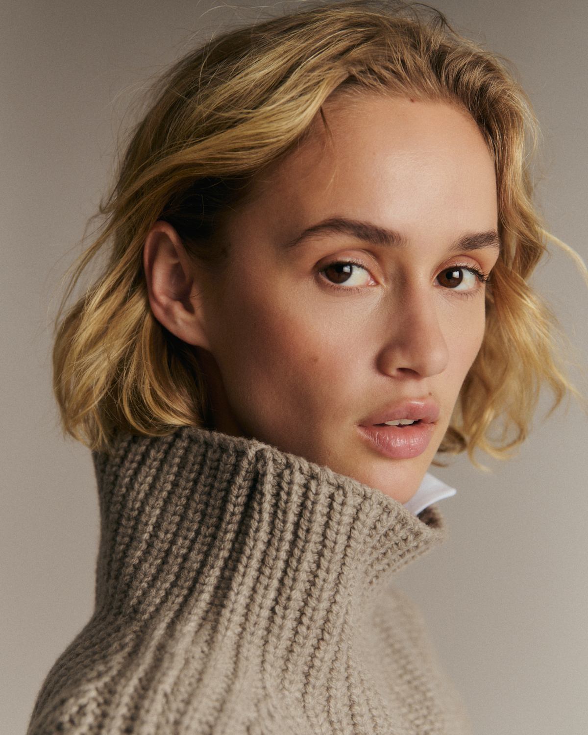 PULL LÉONARD