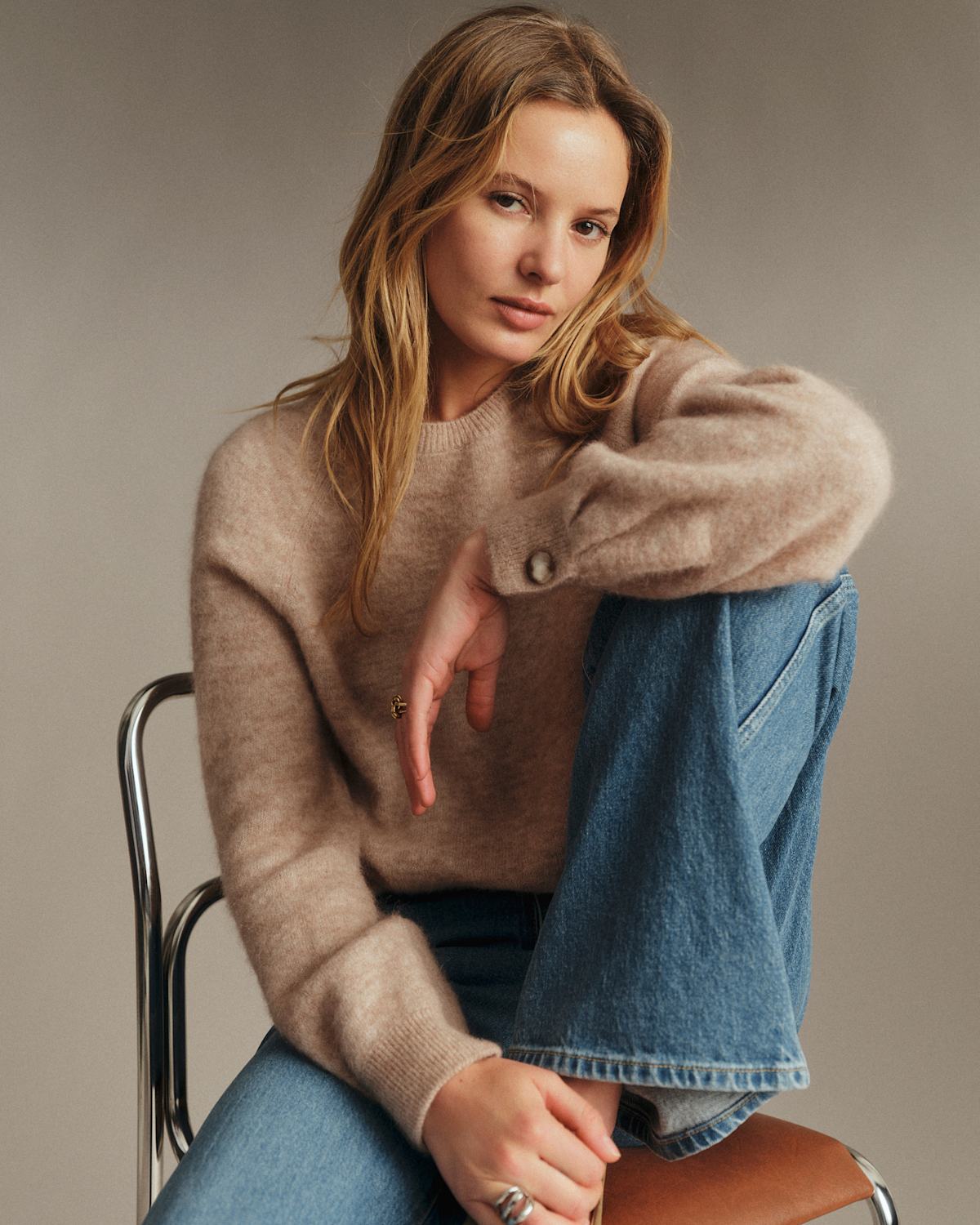 PULL LOUISA