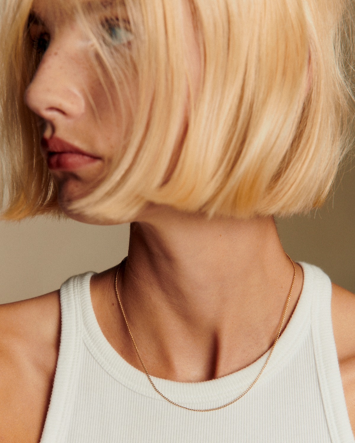 COLLIER LYS