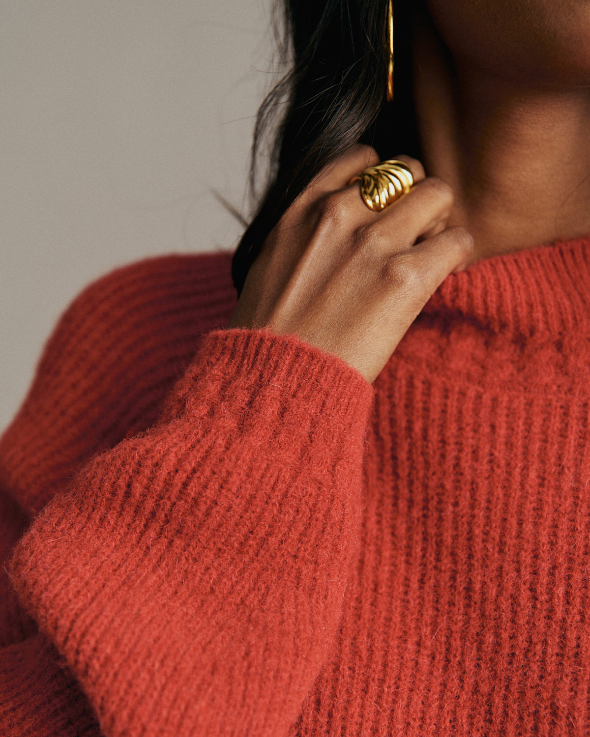 PULL OTISA