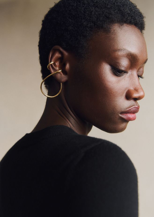 ジュエリー : エレガントで洗練されたアイテム | レディースウェア