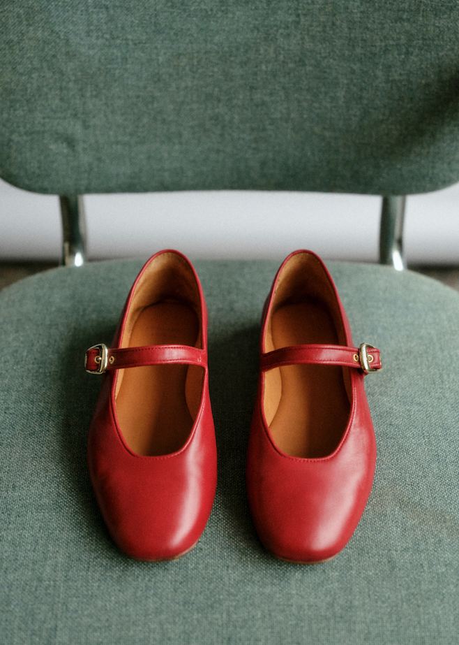 Sezane パンプス 39セザンヌ SEZANE(セザンヌ) パンプス(レディース) - 海外通販のBUYMA