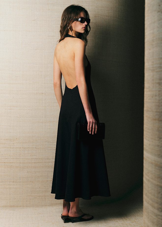 sezane evening dress Parisian elegance with a modern edge. Wearing this Harper dress by @sezane, where timeless tailoring meets effortless femininity. #sezane #sezanelovers #adv