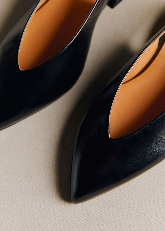 【新品未使用】Sezane メリージェーン パンプス セザンヌ ブラック サンダル、パンプス、クロッグサンダル | レディースウェア | Sézane