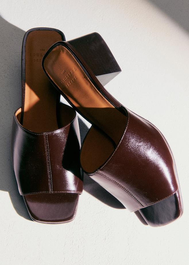 サンダル＆クロッグ : モードなシューズ | レディースウェア | Sézane