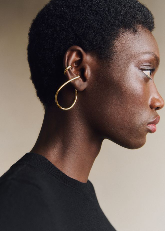 ジュエリー : エレガントで洗練されたアイテム | レディースウェア