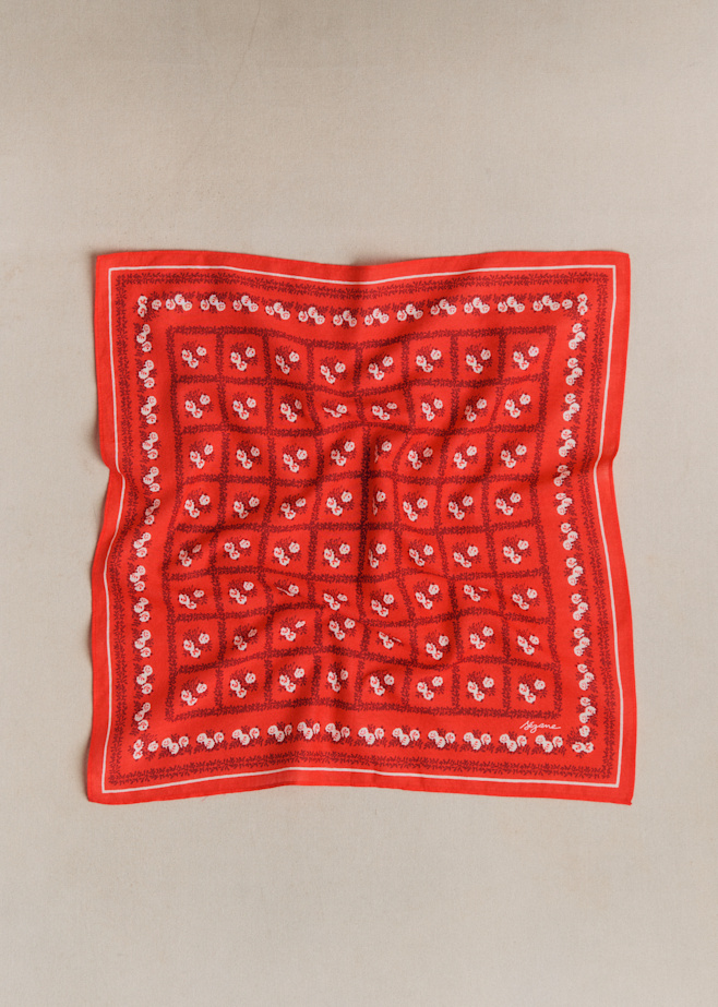 スカーフ、ビーニー、グローブ : モードなアイテム | レディースウェア