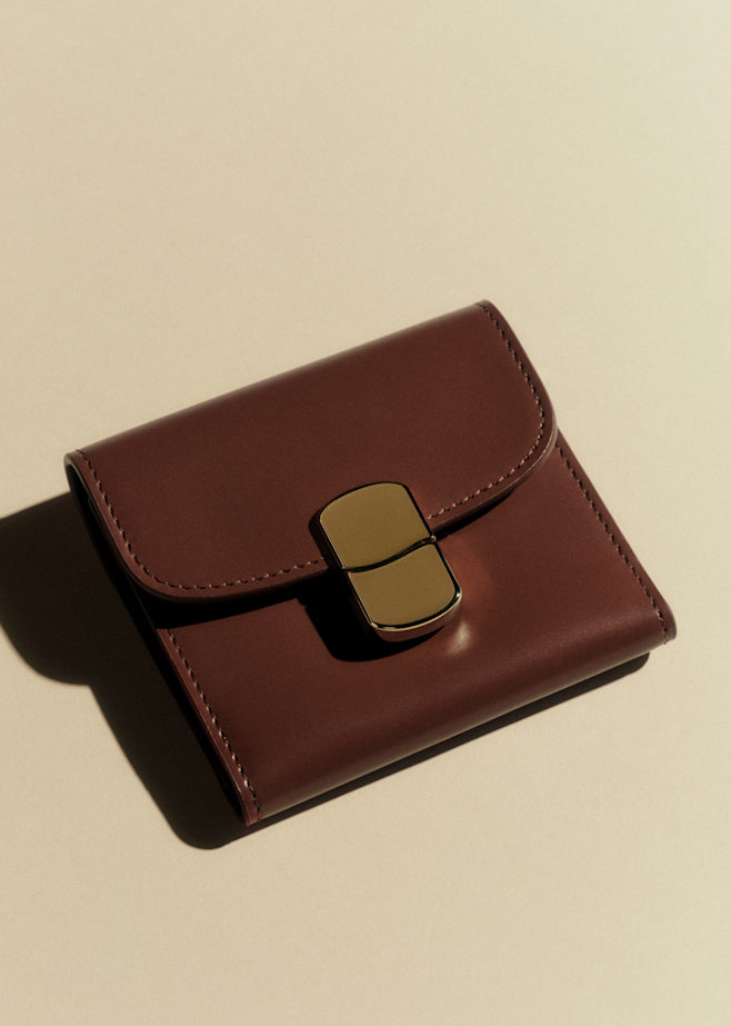 Small Leather Goods: card holders, purses and wallets