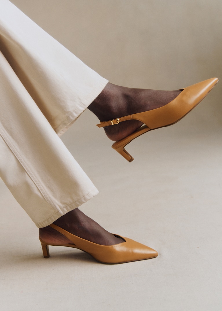 サンダル＆クロッグ : モードなシューズ | レディースウェア | Sézane