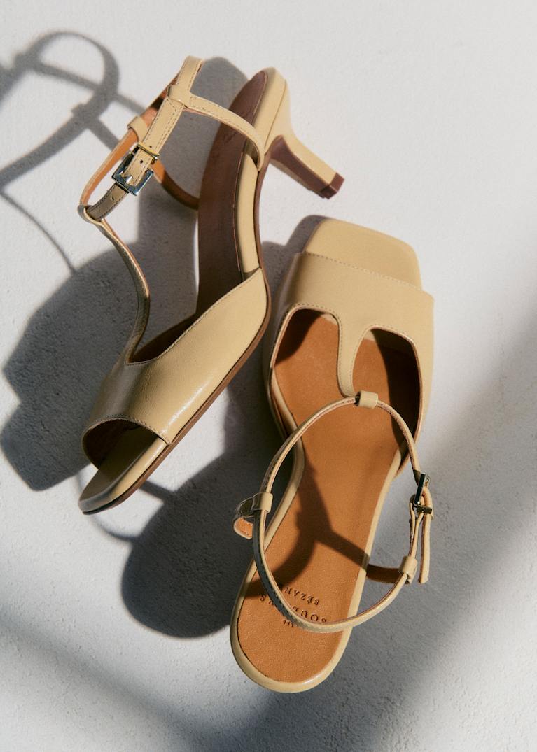 サンダル＆クロッグ : モードなシューズ | レディースウェア | Sézane